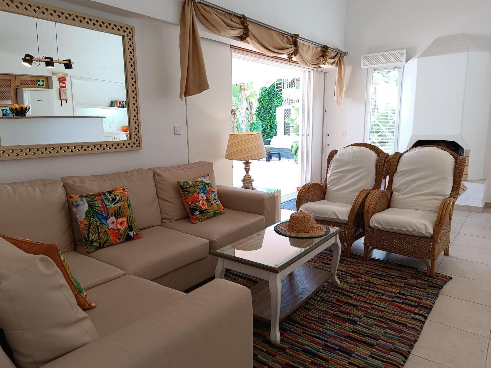 Villa 81 Amazing Villa In A Fantastic Location On Oura Beach البوفيرا المظهر الخارجي الصورة